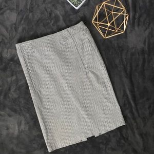 Geometric patterned pencil skirt